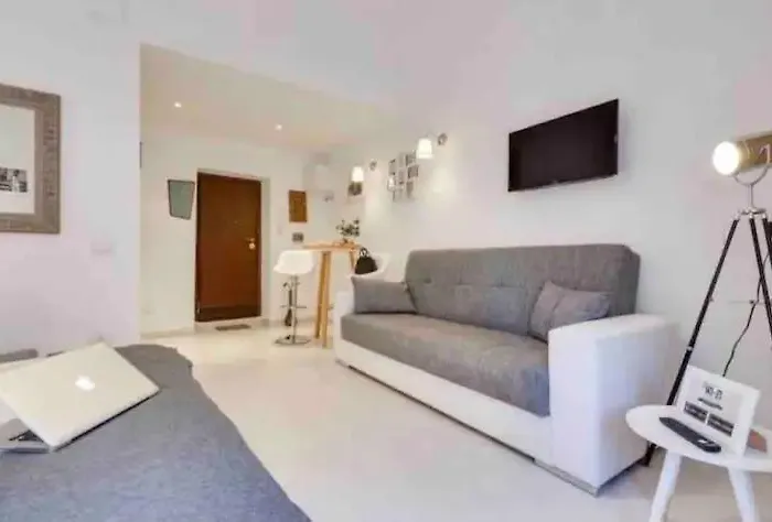 Loft In The Ghetto Rom